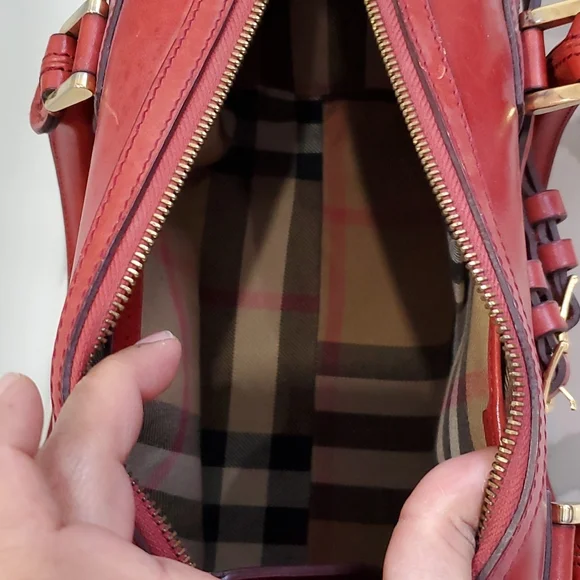 Authentic Burberry Red Leather Bag - Picture 4 of 6